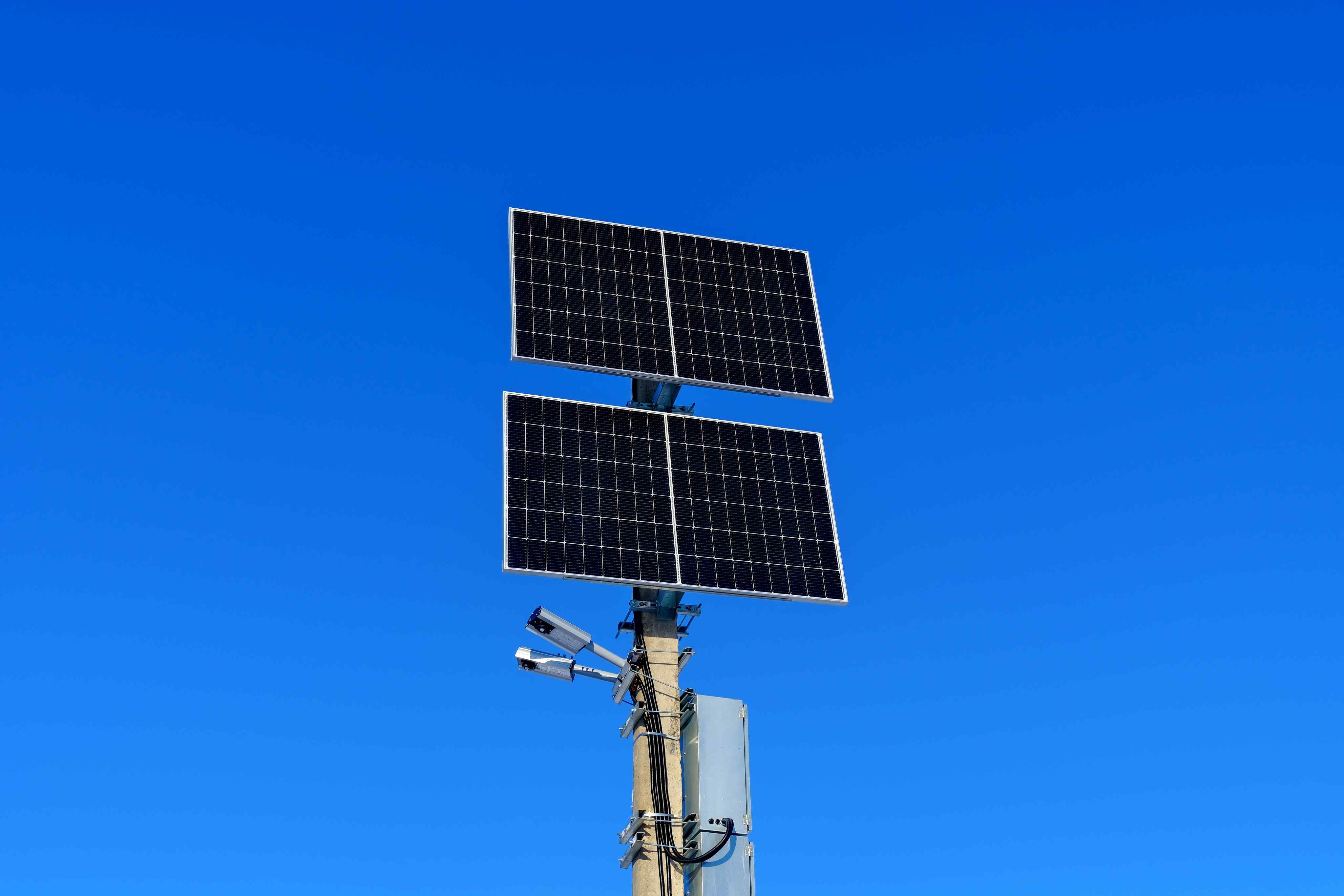 Integrated Solar Streetlights